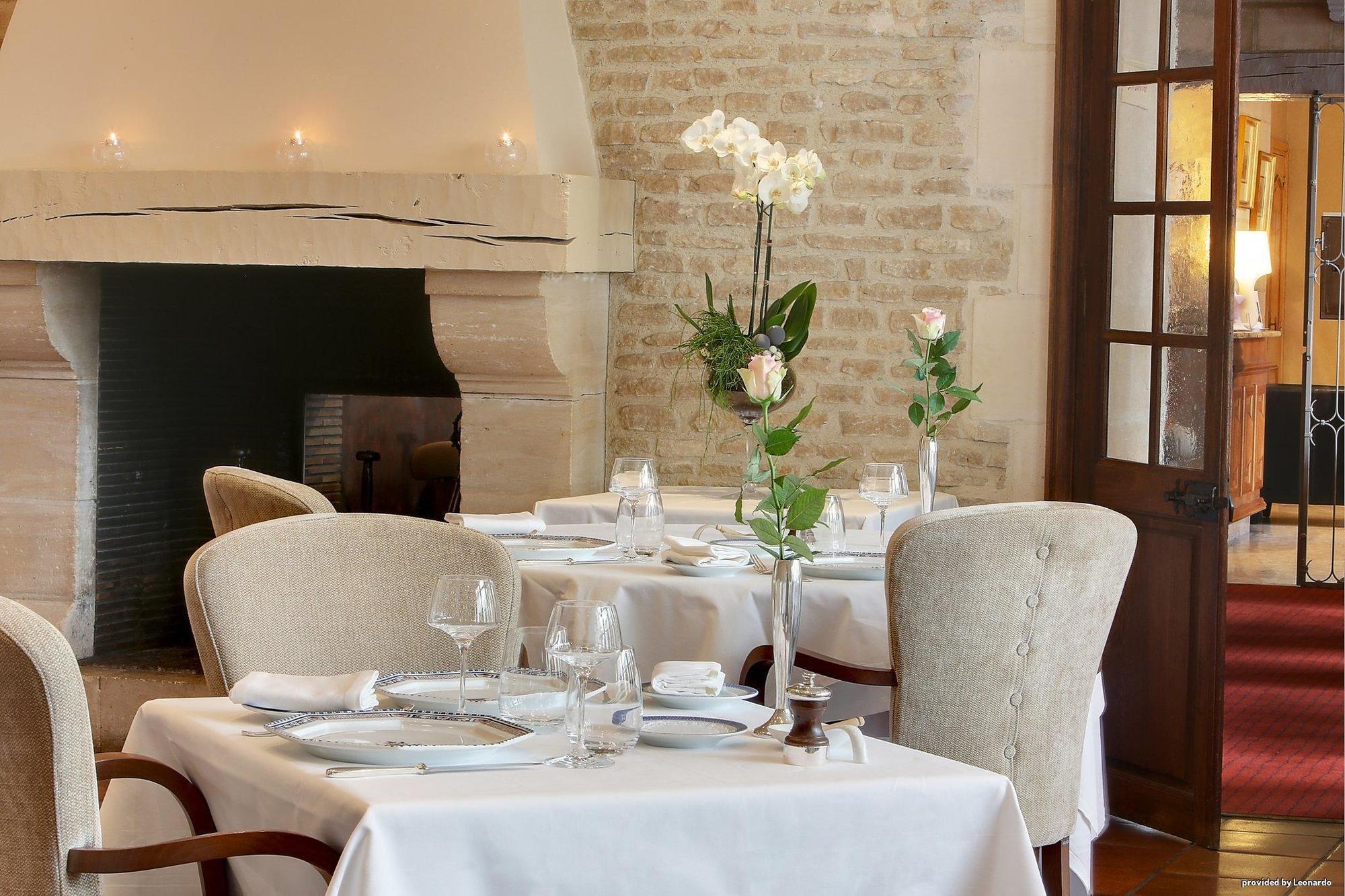 Hotel Restaurant Le Dauphin Et Le Spa Du Prieure 캉 외부 사진
