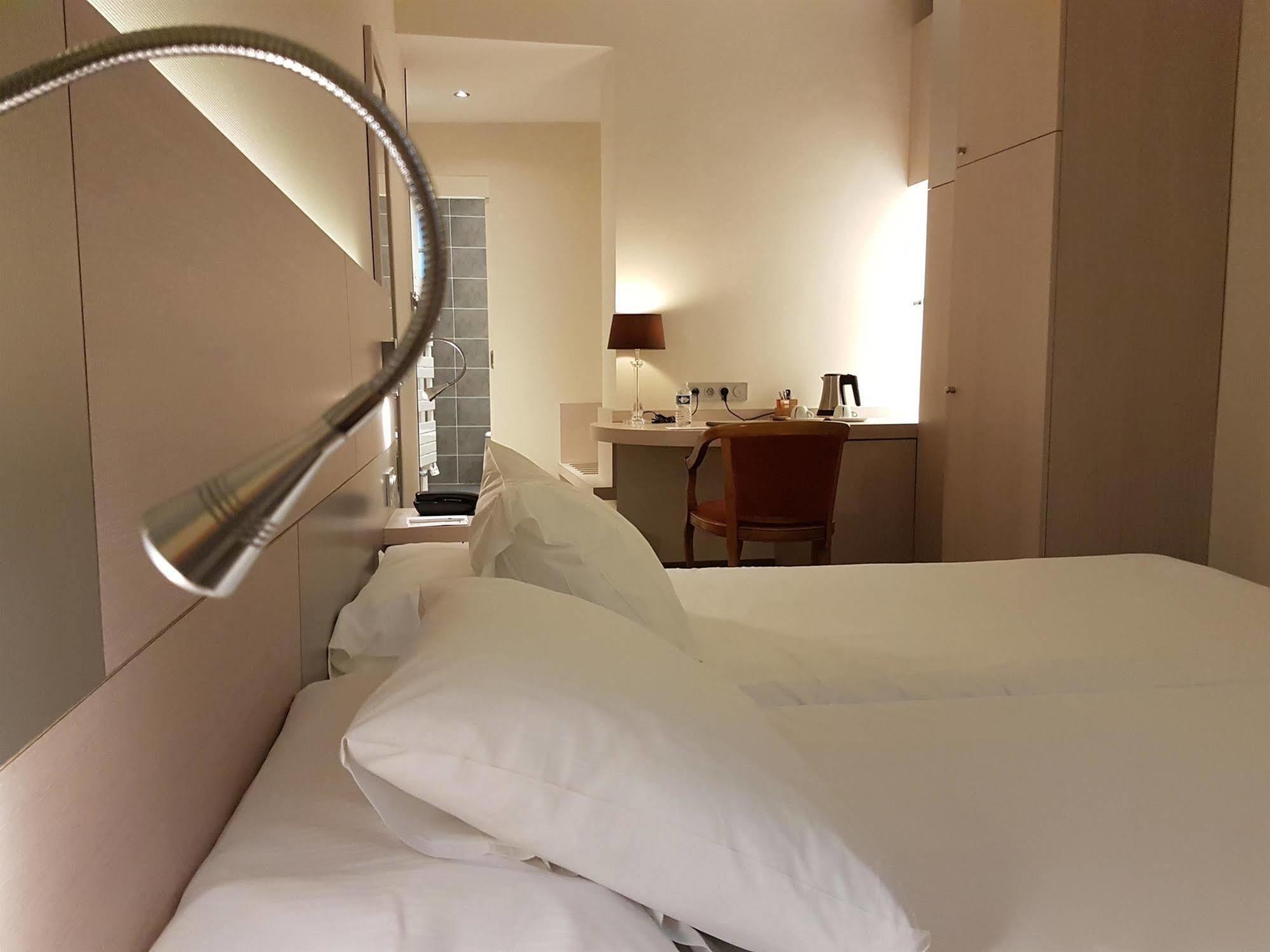 Hotel Restaurant Le Dauphin Et Le Spa Du Prieure 캉 외부 사진